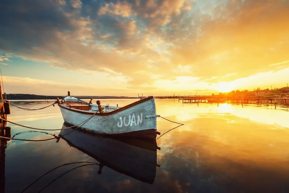Gallery scene: N042 BeachBoat